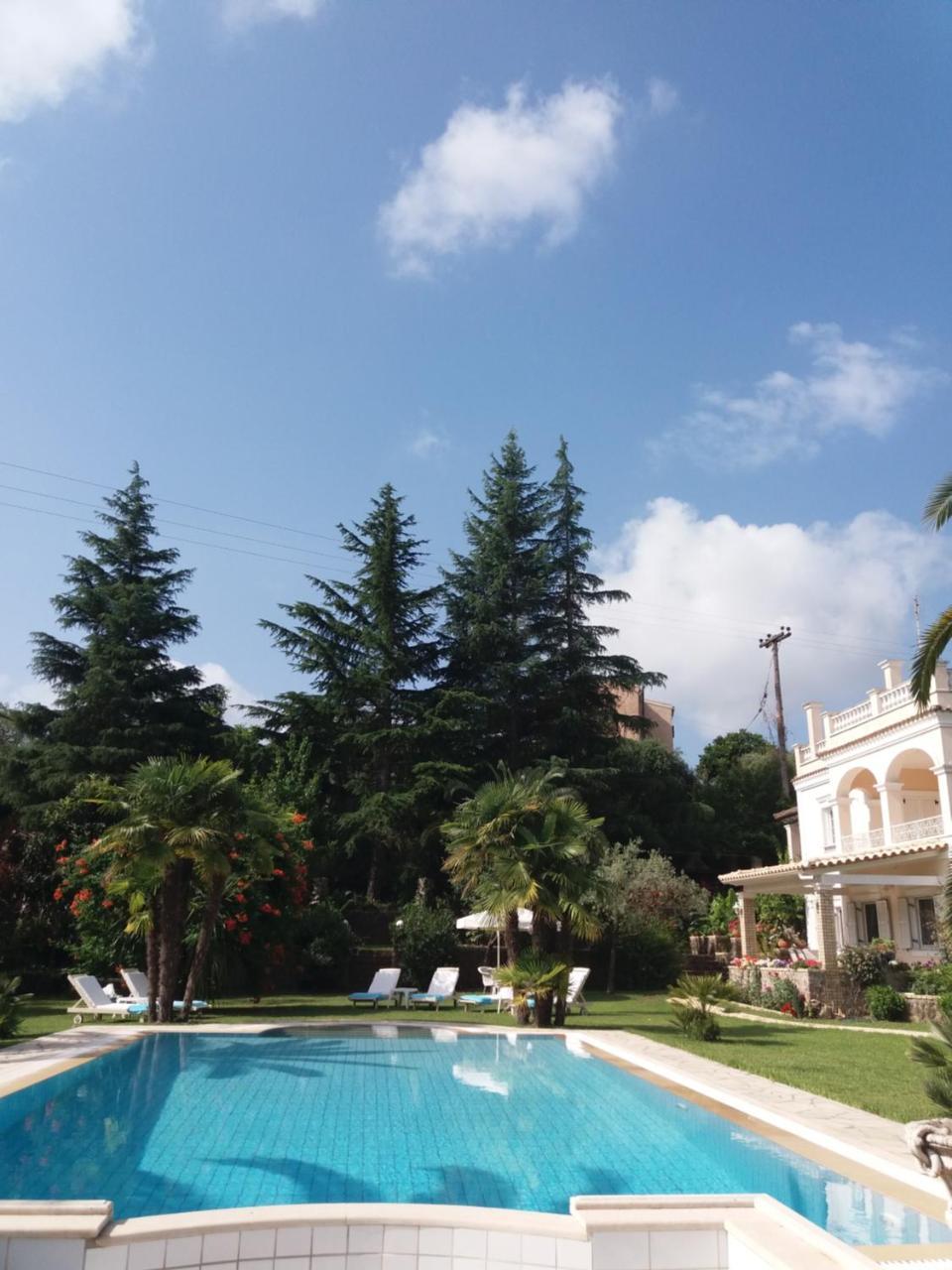 Villa Atalanti Гоувия Экстерьер фото